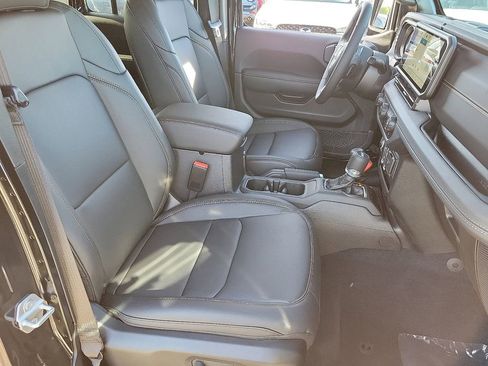 New 2025 Jeep Wrangler Sahara image 15