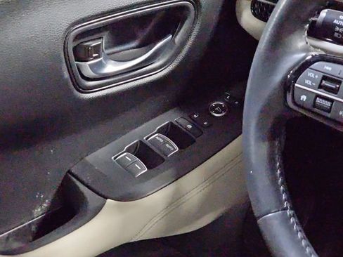 Used 2024 Honda HR-V EX-L image 24