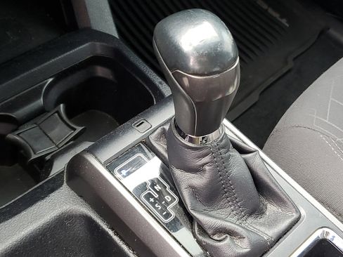 Used 2016 Toyota Tacoma TRD Sport image 23