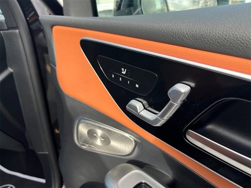 Certified 2025 Mercedes-Benz GLC 300 4MATIC image 17