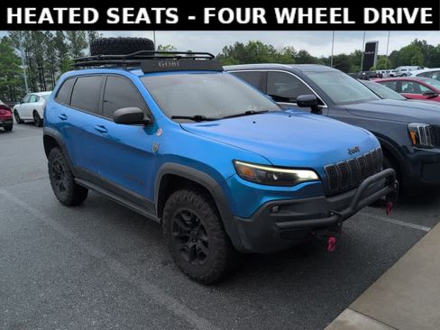 Used 2019 Jeep Cherokee Trailhawk AWD/4WD image 3
