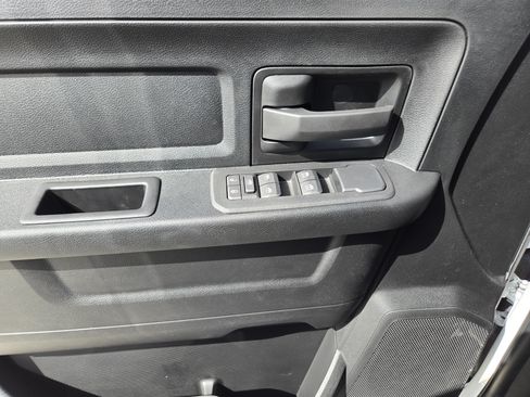 New 2026 RAM 2500 Tradesman w/ Chrome Appearance Group AWD/4WD image 17