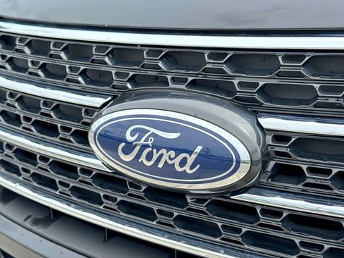 Certified 2023 Ford Explorer XLT AWD/4WD image 11