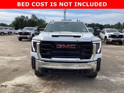 New 2025 GMC Sierra 3500 Pro w/ Convenience Package image 2