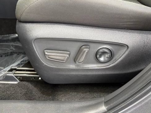 Used 2025 Toyota RAV4 XLE FWD image 13