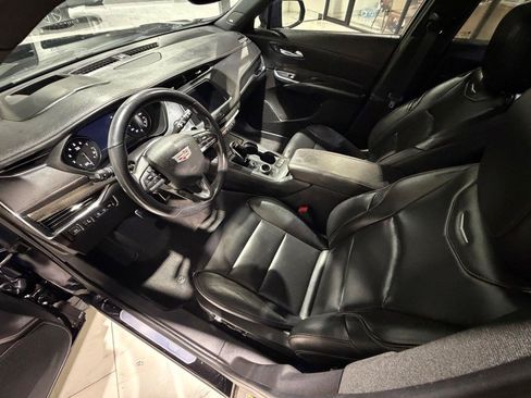 Used 2022 Cadillac XT4 Sport FWD image 18