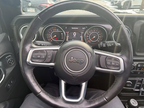 Certified 2022 Jeep Wrangler Unlimited Sahara image 8