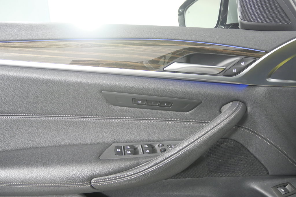 Used 2019 BMW 540i RWD image 9