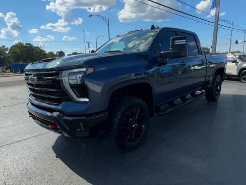 Used 2025 Chevrolet Silverado 2500 LT w/ Trail Boss Package AWD/4WD image 4