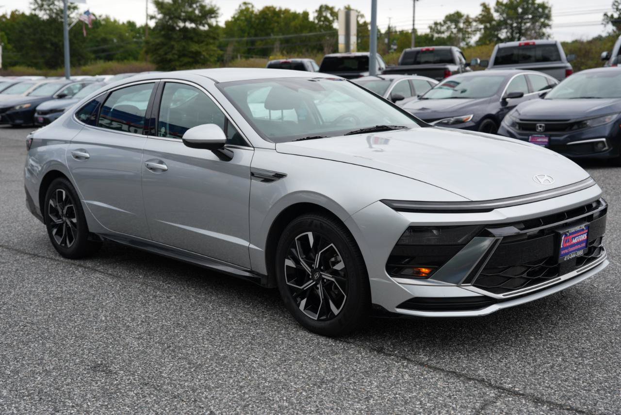 Used 2025 Hyundai Sonata SEL FWD image 5