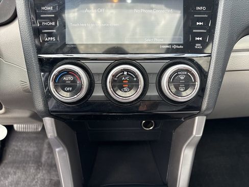 Used 2017 Subaru Forester 2.5i Premium image 23
