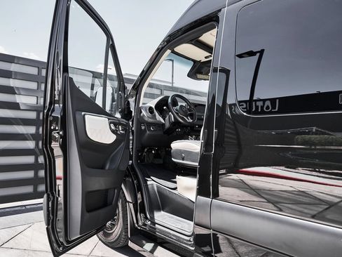 Used 2024 Mercedes-Benz Sprinter 3500 w/ Parking Package image 30