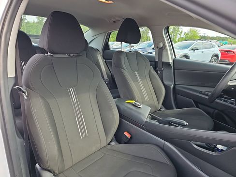 Used 2024 Hyundai Elantra SEL FWD image 14