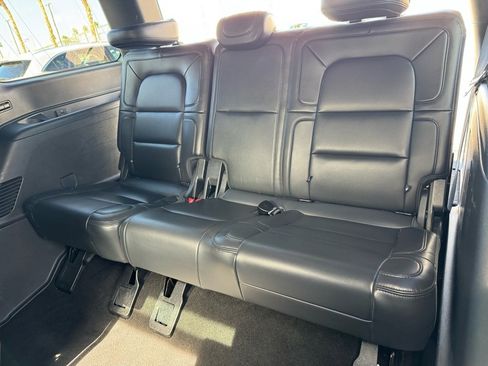 Used 2024 Lincoln Navigator Reserve image 13