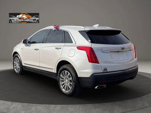 Used 2018 Cadillac XT5 Luxury w/ Driver Awareness Package FWD image 4