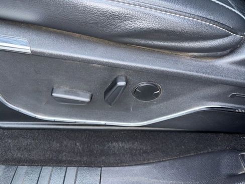 Used 2024 Ford F150 Lariat image 25