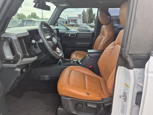 Used 2023 Ford Bronco 4-Door w/ Sasquatch Package AWD/4WD image 16