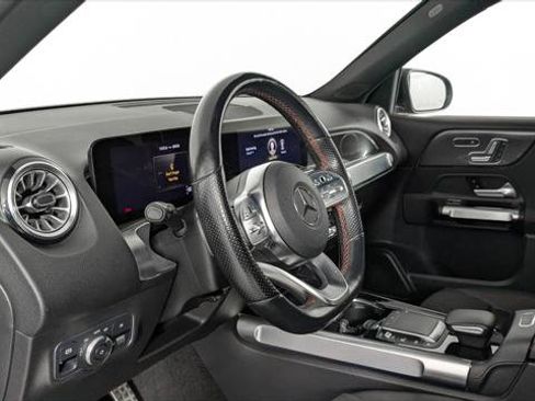 Used 2023 Mercedes-Benz GLB 250 4MATIC image 26