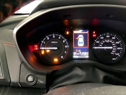 Used 2021 Subaru Crosstrek 2.0i Premium w/ Moonroof Package AWD/4WD image 9