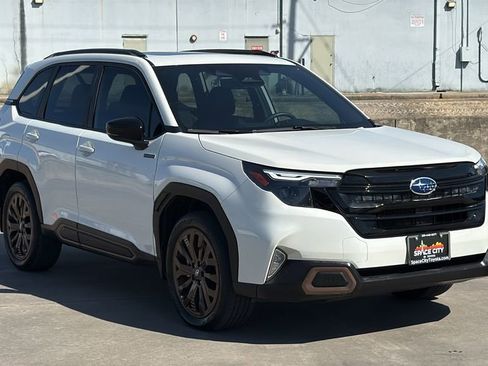 Used 2025 Subaru Forester Sport image 7
