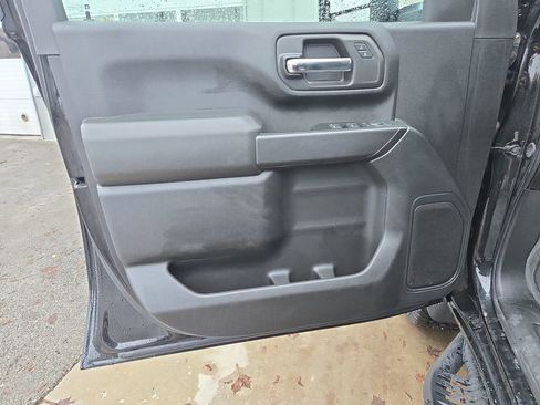 Used 2024 Chevrolet Silverado 2500 Custom w/ Custom Convenience Package image 12