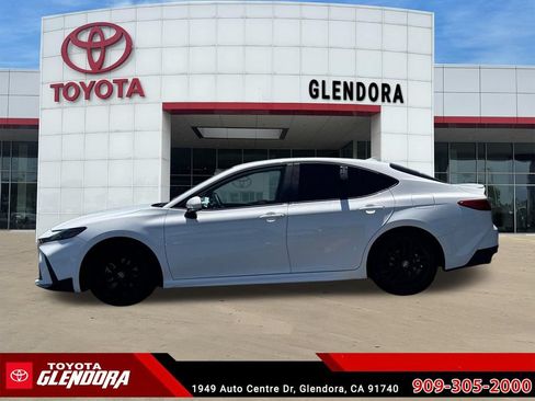 Certified 2025 Toyota Camry SE FWD image 6