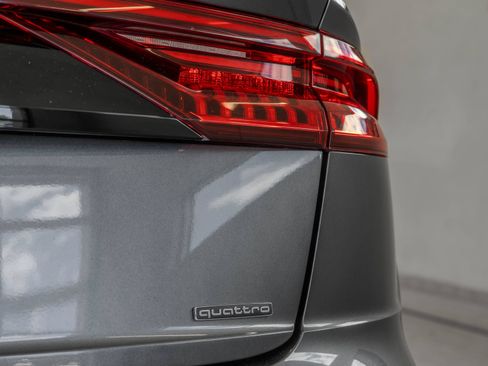 Used 2020 Audi Q8 Premium Plus AWD/4WD image 24