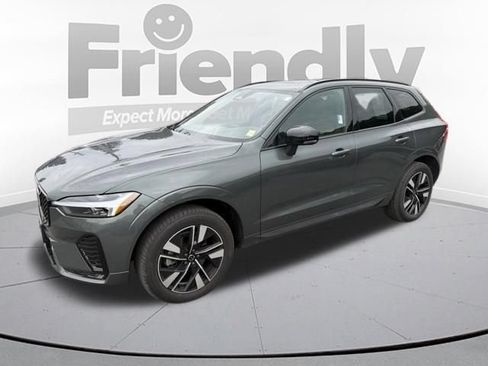 Used 2026 Volvo XC60 B5 Core w/ Climate Package AWD/4WD image 2