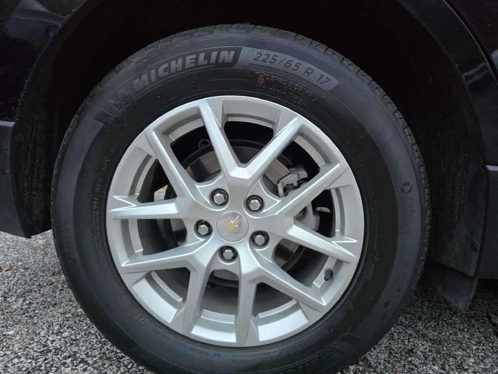 Used 2024 Chevrolet Equinox LT FWD image 18