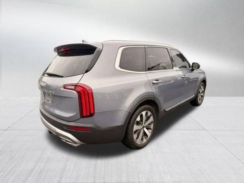 Used 2022 Kia Telluride EX w/ EX Premium Package FWD image 5