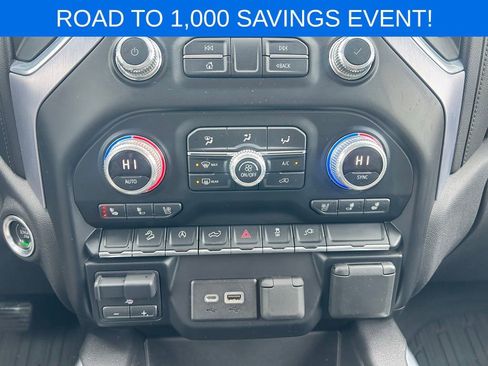 Used 2019 GMC Sierra 1500 SLT w/ SLT Premium Package image 28
