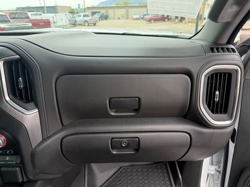 Used 2022 GMC Sierra 2500 Denali w/ Denali Ultimate Package AWD/4WD image 31