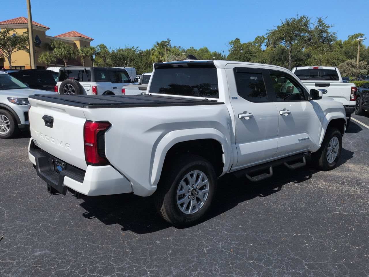 Used 2026 Toyota Tacoma SR5 AWD/4WD image 4