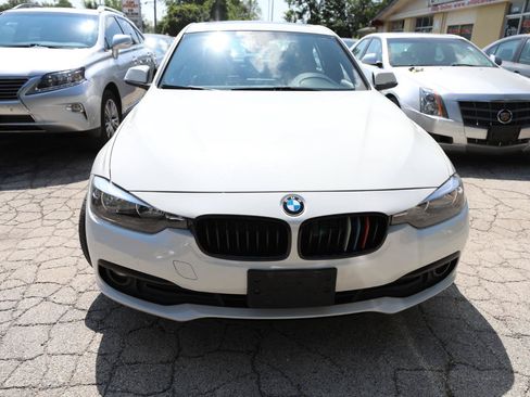 Used 2016 BMW 320i xDrive Sedan AWD/4WD image 3