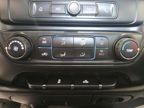 Used 2018 Chevrolet Silverado 1500 W/T w/ Trailering Package image 18