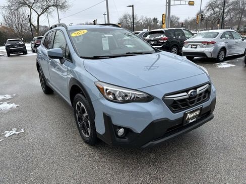 Used 2022 Subaru Crosstrek 2.0i Premium image 4