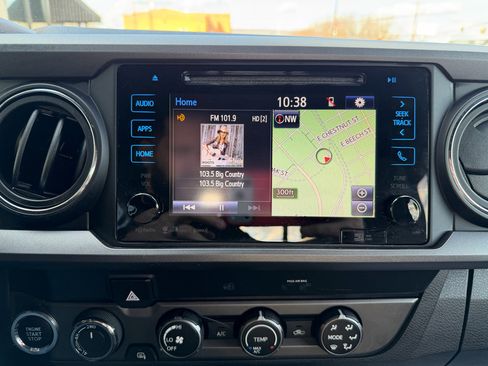 Used 2019 Toyota Tacoma TRD Off-Road image 17