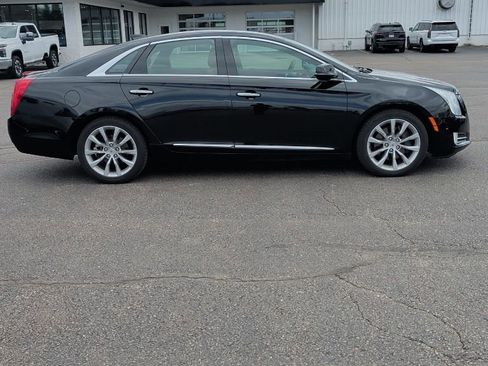 Used 2015 Cadillac XTS Luxury FWD image 4