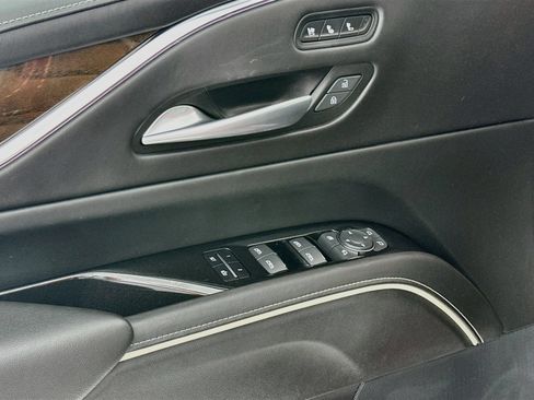 Used 2024 Cadillac Escalade Sport Platinum w/ LPO, Floor Liner Package AWD/4WD image 19