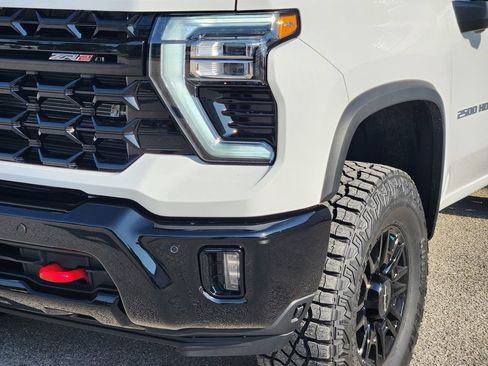 New 2026 Chevrolet Silverado 2500 ZR2 AWD/4WD image 6