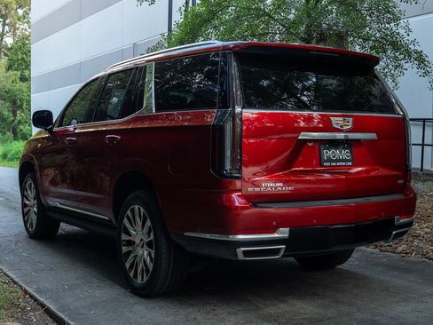 Used 2025 Cadillac Escalade Premium Luxury Platinum AWD/4WD image 17