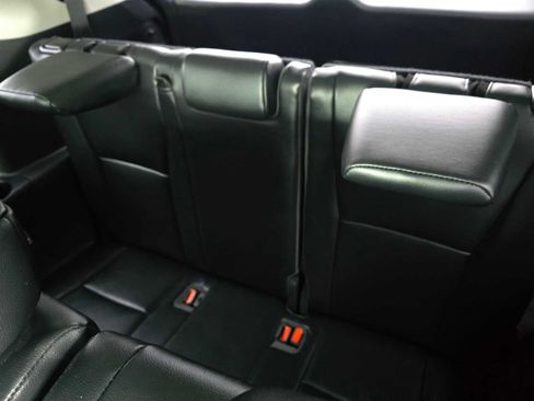 Used 2023 Toyota Highlander XLE FWD image 19