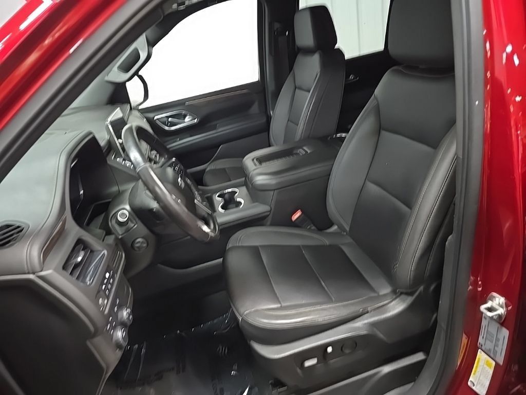 Used 2022 Chevrolet Tahoe Z71 w/ Luxury Package AWD/4WD image 30