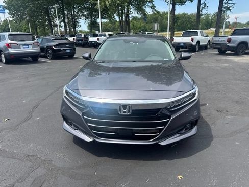 Used 2021 Honda Accord Touring image 3
