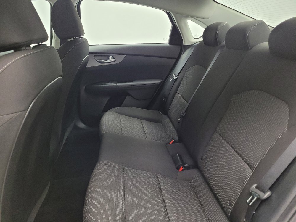 Used 2020 Kia Forte LXS FWD image 18