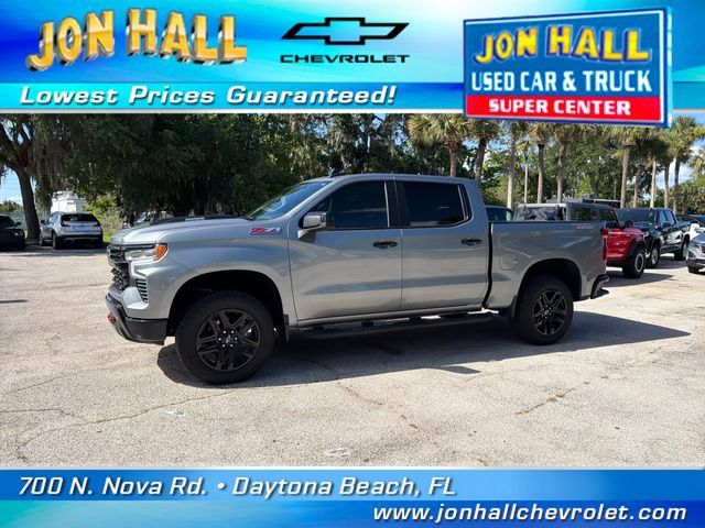 Used 2025 Chevrolet Silverado 1500 LT Trail Boss w/ Convenience Package II AWD/4WD image 3