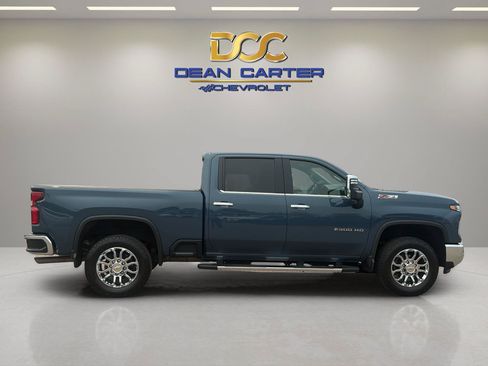 Used 2024 Chevrolet Silverado 2500 LTZ w/ LTZ Convenience Package AWD/4WD image 6