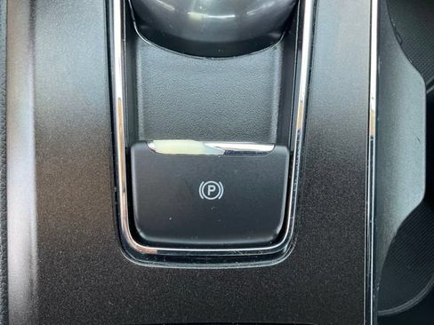 Used 2018 Ford Fusion S FWD image 21