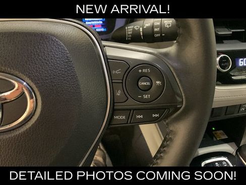 Used 2022 Toyota Corolla Cross LE AWD/4WD image 31