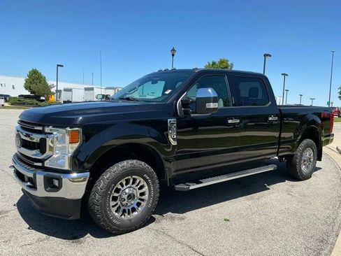 Used 2021 Ford F250 XLT w/ XLT Premium Package AWD/4WD image 3